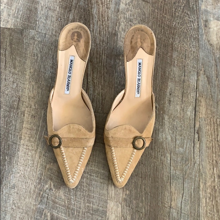Size 38 Manolo Blahnik Suede Mule Slides